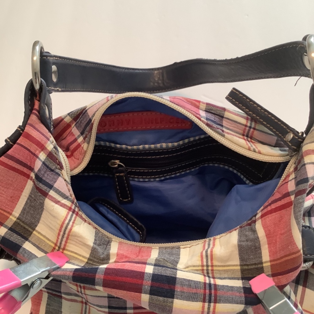 Tommy Hilfiger Hobo Bag - Picture 5 of 8